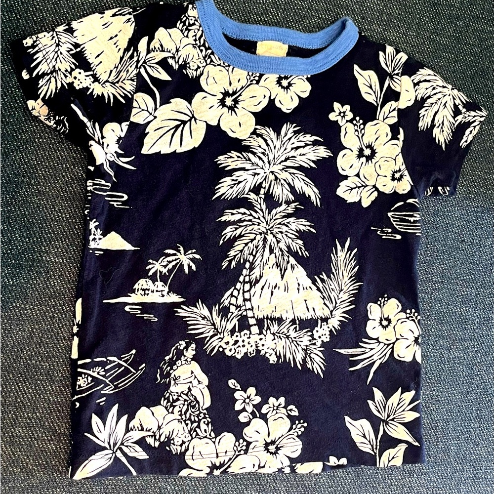 Crewcut T-shirt in Fun Tropical Print.